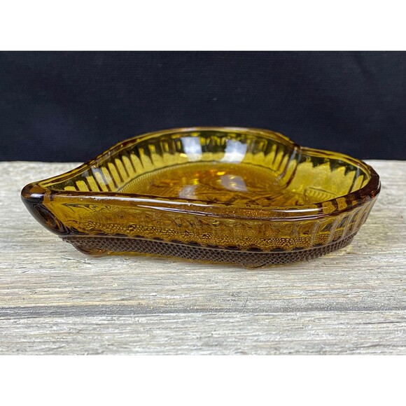 Vintage Indiana Glass Tiara Sandwich Amber Heart Ashtray Trinket Ring Dish - Picture 3 of 8